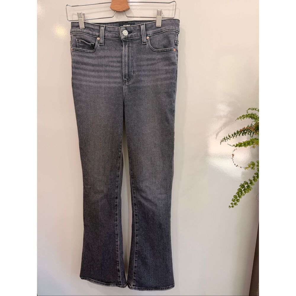 PAIGE Laurel Canyon High Rise Flare Gray Sz‎ 28